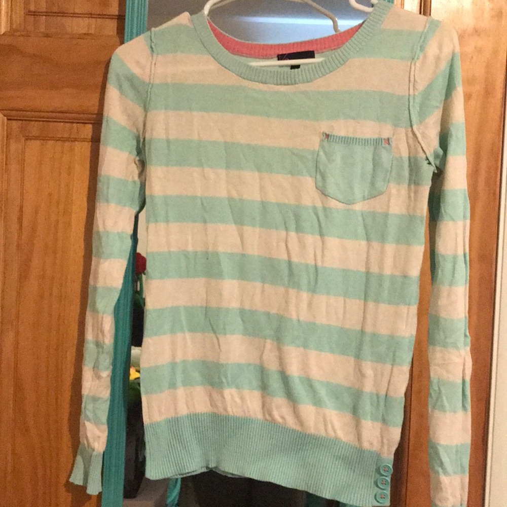 Size S. Blue striped sweater.